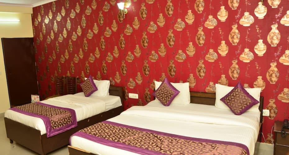 Hotel Galaxy, New Delhi 2